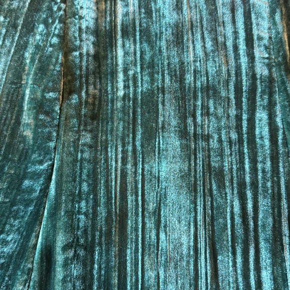 Anthropologie Maeve Velvet Top - Picture 4 of 8